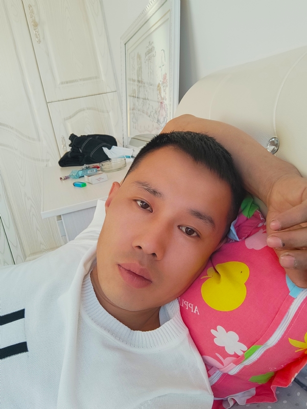一个人的第一张照片--和田王婆说媒